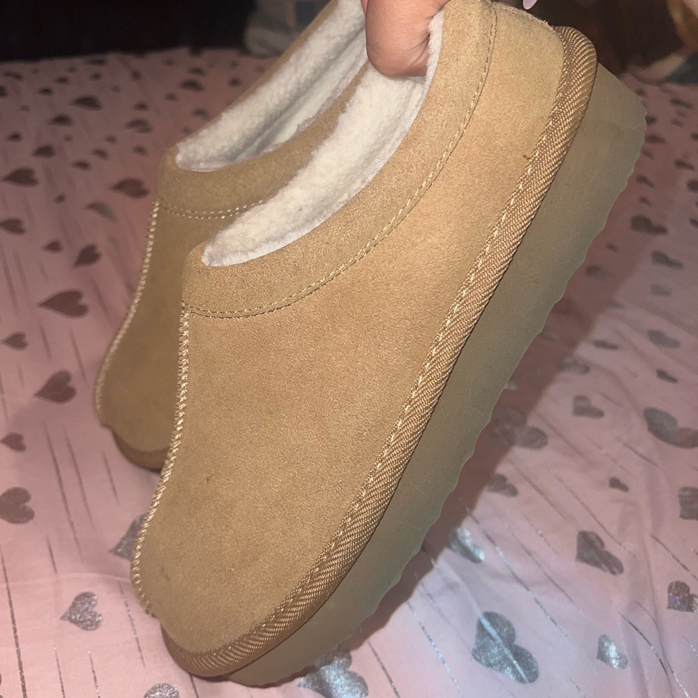 Women’s Amira suede clog slippers